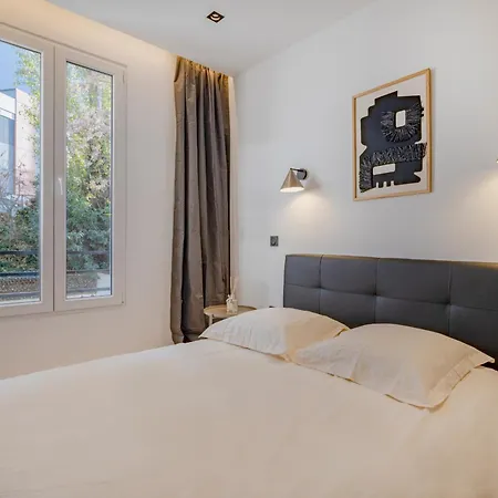 Apartment Pretty 1 Bdr Flat In